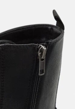 Pier One Veterboots - Black -Algemene Winkel Voor Herenmode 039c123f8b4b4151b8d0bff251574ade