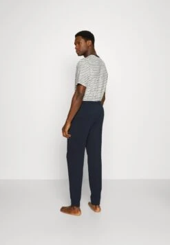 Pier One 2 Pack - Pyjamabroek - Dark Blue/Mottled Light Grey -Algemene Winkel Voor Herenmode 058df6f0d3f34a2aaf1cb22da08558a8