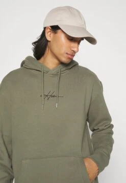 Hollister Co. Summer Icon Unisex - Hoodie - Olive 11 Hollister Co. Summer Icon Unisex - Hoodie - Olive -Algemene Winkel Voor Herenmode 1d75c77c6c3341e8af5727c10850ddec