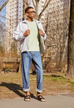 Pier One Unisex - Pantoffels - Black -Algemene Winkel Voor Herenmode 21323aaf96c24ccbb412a95ef516eddd