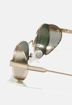 URBAN CLASSICS Sunglasses Sicilia Unisex - Zonnebril - Anticgold/Brown 8 URBAN CLASSICS Sunglasses Sicilia Unisex - Zonnebril - Anticgold/Brown -Algemene Winkel Voor Herenmode 2e289357a5d74af09626d41e957556ef