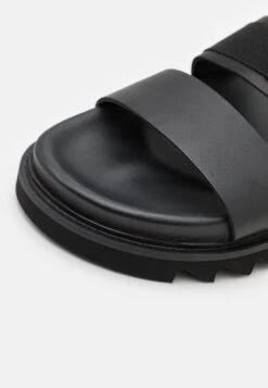 YOURTURN Unisex - Sandalen - Black 13 YOURTURN Unisex - Sandalen - Black -Algemene Winkel Voor Herenmode 3072e5cab4ef4153b3cfbe3a9d4f4078