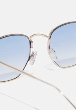 Pier One Unisex - Zonnebril - Light Blue -Algemene Winkel Voor Herenmode 5579151b1f8843b1ac6ca84bcea681e0