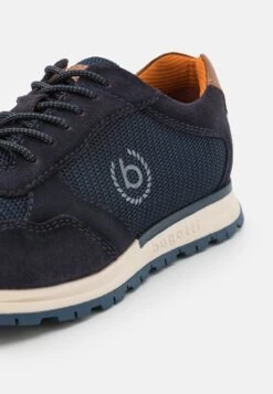 Bugatti Stranger - Sneakers Laag - Dark Blue -Algemene Winkel Voor Herenmode 6988f5e529b1424f90e16fcc1b4aa80c
