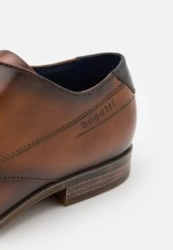 Bugatti Morino - Veterschoenen - Cognac -Algemene Winkel Voor Herenmode 7305182c8d4f43a3a258aebad967864b