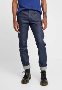 Wrangler Straight Leg Jeans - Dark Blue