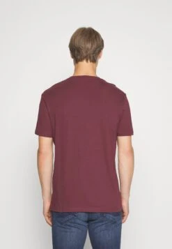 Pier One 5 Pack - T-Shirt Basic - Bordeaux/Dark Green/Dark Blue -Algemene Winkel Voor Herenmode 83fa6bffd83441d4ab3bd8fcc4f5244c