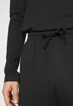 Pier One Pyjama - Black -Algemene Winkel Voor Herenmode 842cc55e81224f6ca06ad94aae25d25c