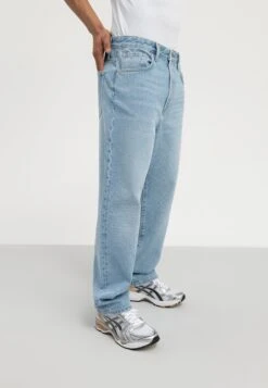 Pier One Relaxed Fit Jeans - Light Blue Denim -Algemene Winkel Voor Herenmode 9227184b76c24bd287ce53d34bd47f95