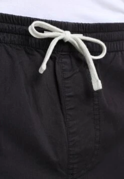 Pier One Shorts - Black -Algemene Winkel Voor Herenmode 9f67cde4cf9e48939327be4614db0364