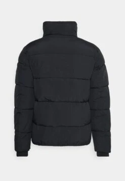 Calvin Klein Puffer Jacket - Winterjas - Black 10 Calvin Klein Puffer Jacket - Winterjas - Black -Algemene Winkel Voor Herenmode a96a289c1507462c9bceb16018e8039e