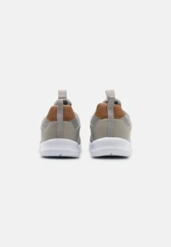 Pier One Sneakers Laag - Light Grey 10 Pier One Sneakers Laag - Light Grey -Algemene Winkel Voor Herenmode b32d823083954dad9c3bfe71ef720aca