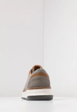 Skechers Moreno - Sneakers Laag - Taupe -Algemene Winkel Voor Herenmode b9284f888ed04fde8b234922e1e8138c