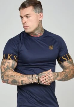 SikSilk Short Sleeve Dynamic Tech - T-Shirt Print - Navy 9 SikSilk Short Sleeve Dynamic Tech - T-Shirt Print - Navy -Algemene Winkel Voor Herenmode bf4d6c707f8142e79e13ed2b6a1aefdf