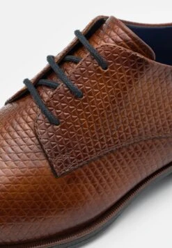 Bugatti Zavinio - Veterschoenen - Cognac 13 Bugatti Zavinio - Veterschoenen - Cognac -Algemene Winkel Voor Herenmode c412ed9dfd7c4b9ab917a6e5b0bb0a18