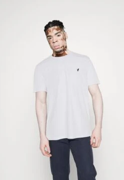 Pier One 3 Pack - T-Shirt Basic - White/Dark Blue/Blue -Algemene Winkel Voor Herenmode c861a69cfb1e4a6fafbf2b097bf177a2