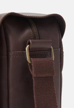 Pier One Leather Unisex - Laptoptas - Brown 9 Pier One Leather Unisex - Laptoptas - Brown -Algemene Winkel Voor Herenmode c935e79934044db4a8a431f7bc297e74