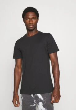 Pier One 3 Pack - T-Shirt Basic - Black/Mottled Dark Grey/Bordeaux -Algemene Winkel Voor Herenmode d09d40cb336d40a1a4f7d8ffcc823842