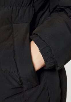 Jordan Puffer Jacket - Winterjas - Black/Fire Red 17 Jordan Puffer Jacket - Winterjas - Black/Fire Red -Algemene Winkel Voor Herenmode d1cff27b653b4d91af77948537e86b42