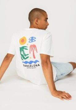Kaotiko Barcelone - T-Shirt Print - Weiß -Algemene Winkel Voor Herenmode d44350842fb64884b03a612e5004b6de