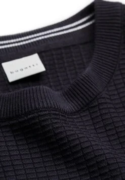 Bugatti Cotton - Trui - Marine -Algemene Winkel Voor Herenmode d6a001a9702c4d8885b534aee6cadcc1