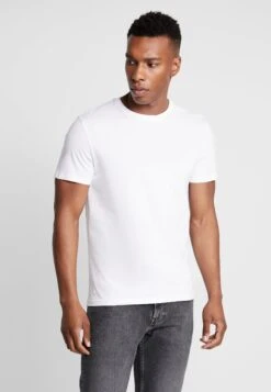 Pier One 3 Pack - T-Shirt Basic - White -Algemene Winkel Voor Herenmode e50b2210dfa14aeebbb37ff387ca1259