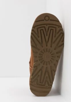 Ugg Classic Mini - Korte Laarzen - Chestnut -Algemene Winkel Voor Herenmode f0f559067ccf4590aa558b00d1910382