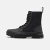 Dr. Martens Combs Ii Unisex - Veterboots - Black 2 Dr. Martens Combs Ii Unisex - Veterboots - Black -Algemene Winkel Voor Herenmode f8e45c4ebedc464d81dd3a699d82af75