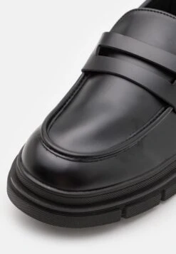 YOURTURN Instappers - Black -Algemene Winkel Voor Herenmode fbe1d69ec73d424097583e846261fdbb